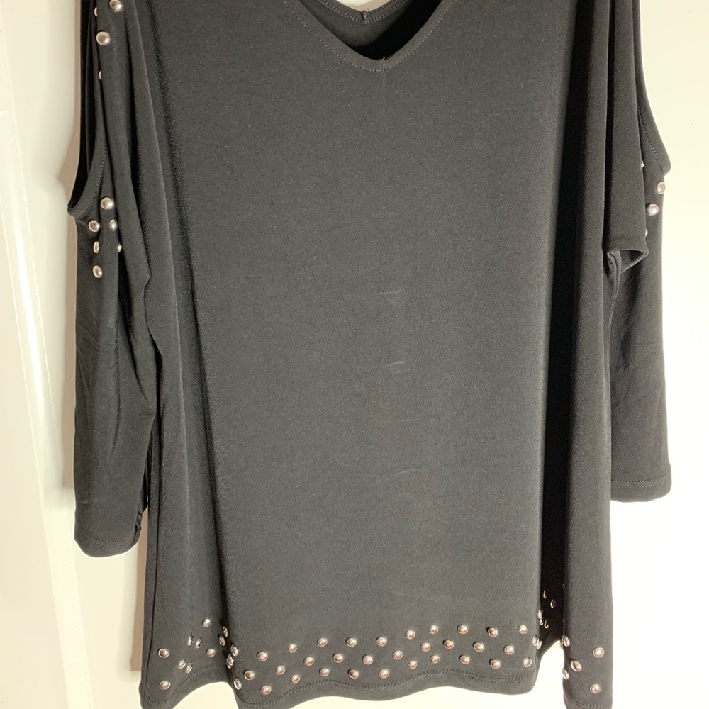 Black Inc. Top
